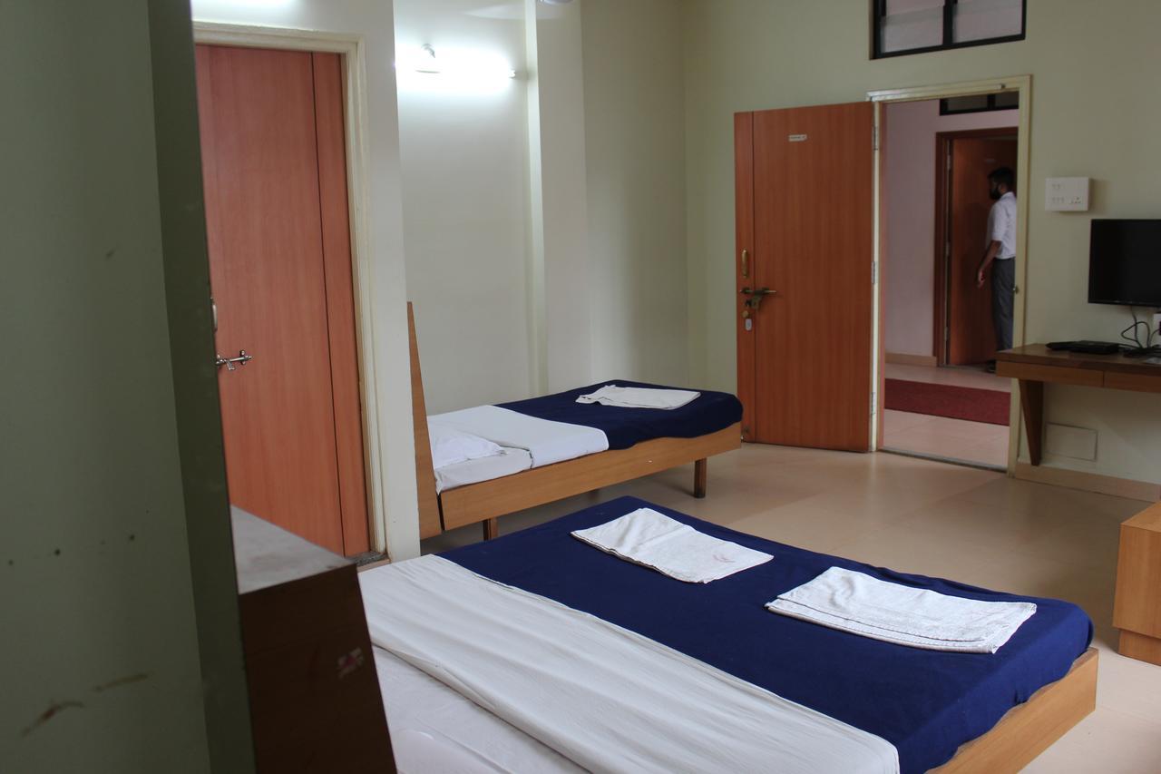 Hotel Suvarn Mandir Белгаум Экстерьер фото