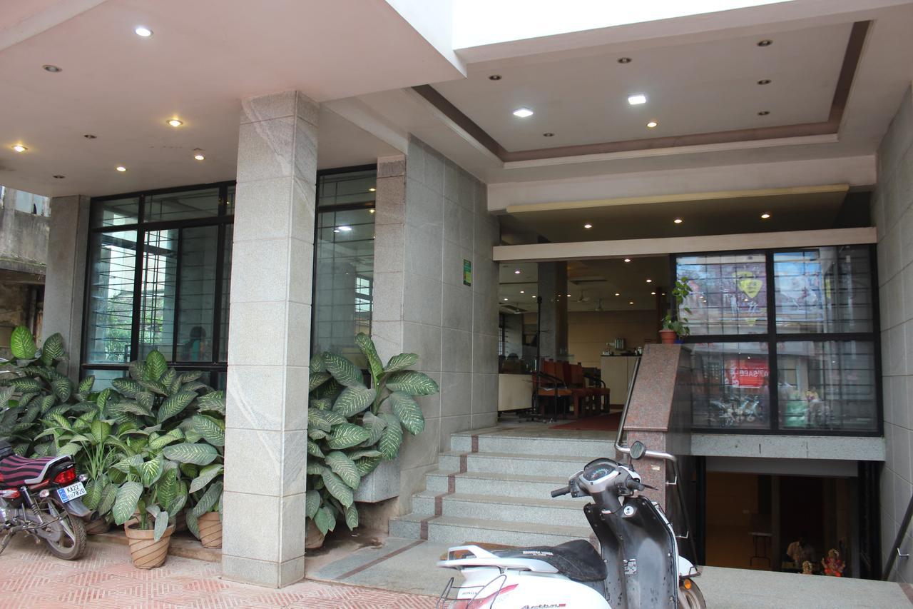 Hotel Suvarn Mandir Белгаум Экстерьер фото
