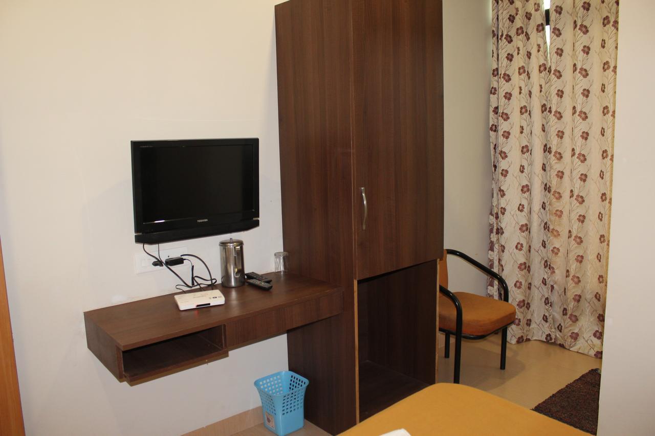 Hotel Suvarn Mandir Белгаум Экстерьер фото